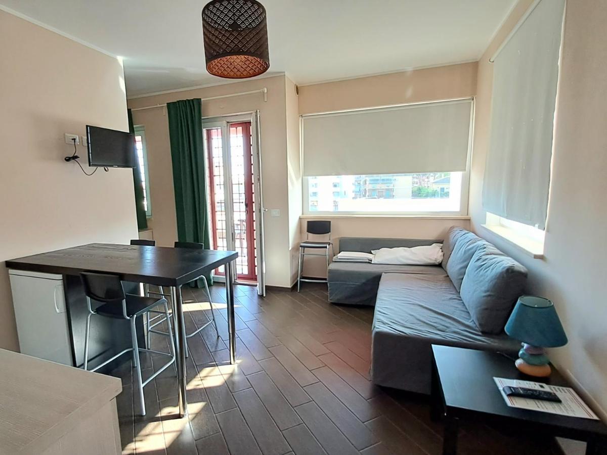 Guest House Roma Express Ladispoli Exterior photo