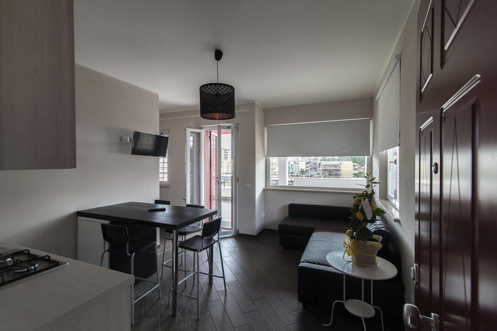 Guest House Roma Express Ladispoli Exterior photo